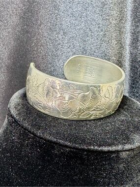 Vintage Kirk pewter Floral Engraved Cuff Bracelet-Poppy flowers